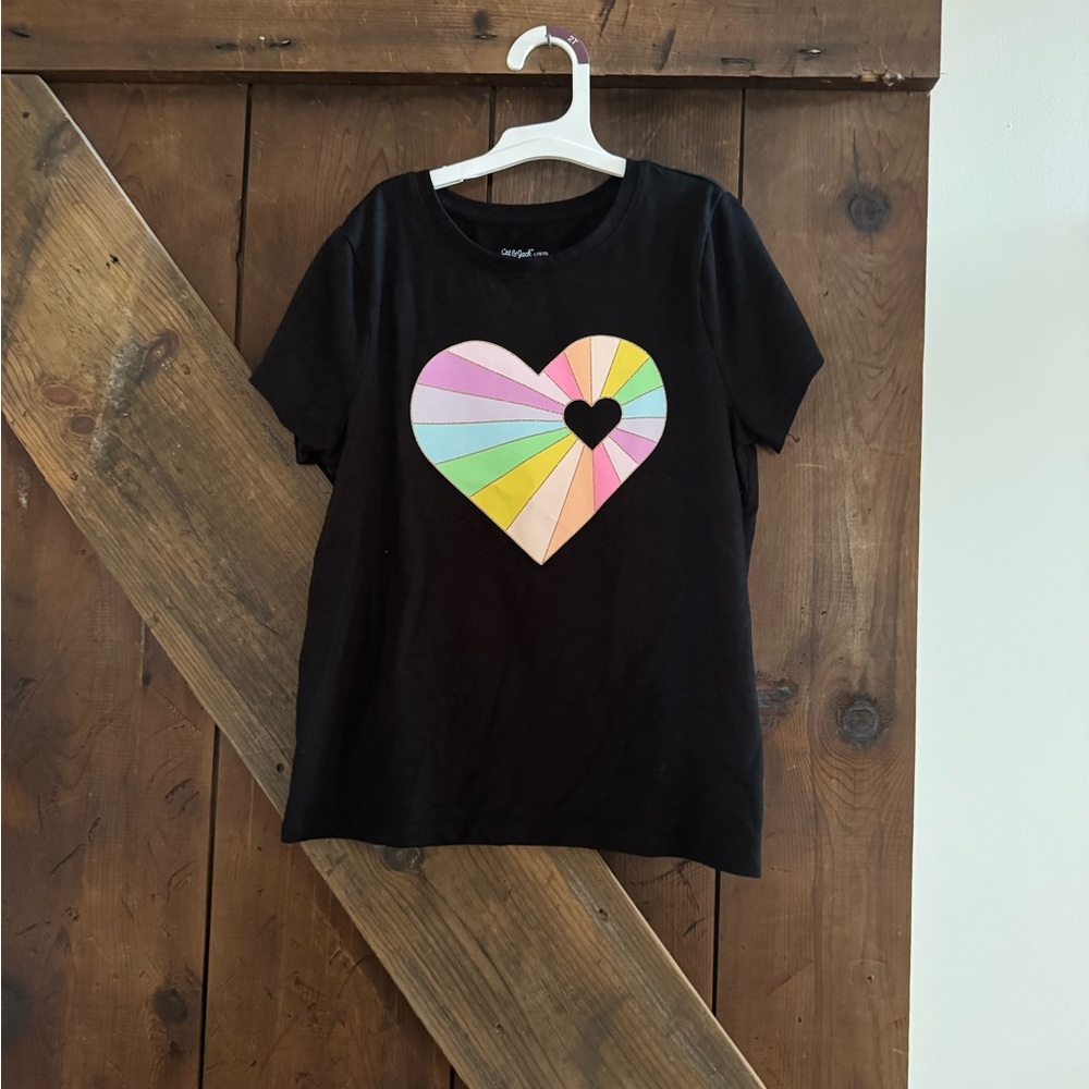 4/$12 Cat & Jack Black T-Shirt with Rainbow Heart - Picture 3 of 3
